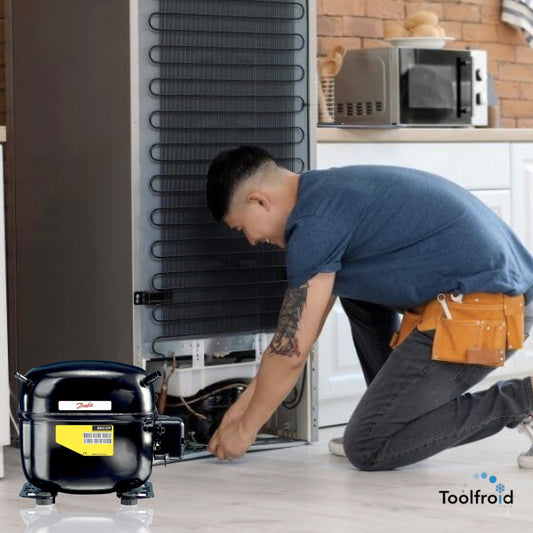 Le Compresseur Danfoss SC15CLX.2 1/2CV combine puissance, performance et capacité de refroidissement exceptionnelles. Avec sa cylindrée de 15,28 et son réfrigérant R404a ou R507, il est adapté à tous les environnements à température et à pression élevées. La robustesse et la fiabilité de ce matériel font de lui un compresseur idéal pour les applications les plus